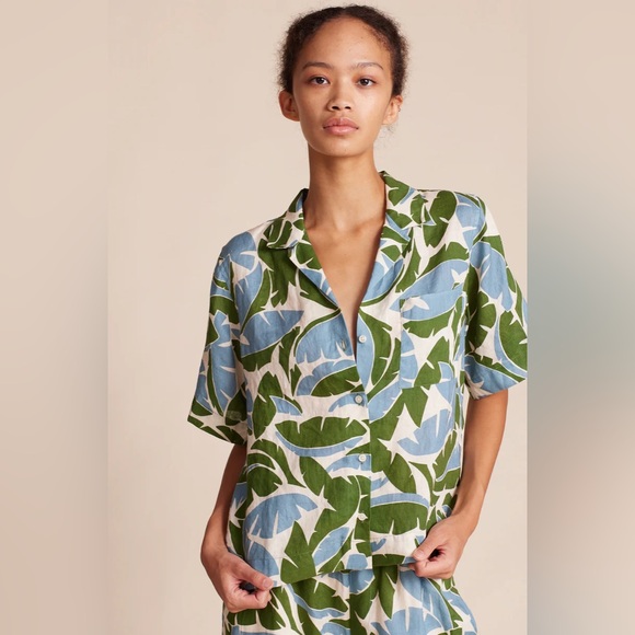 Birds of Paradis by Trovata Linen Nico Shirt and Lucy Shorts - Picture 14 of 15